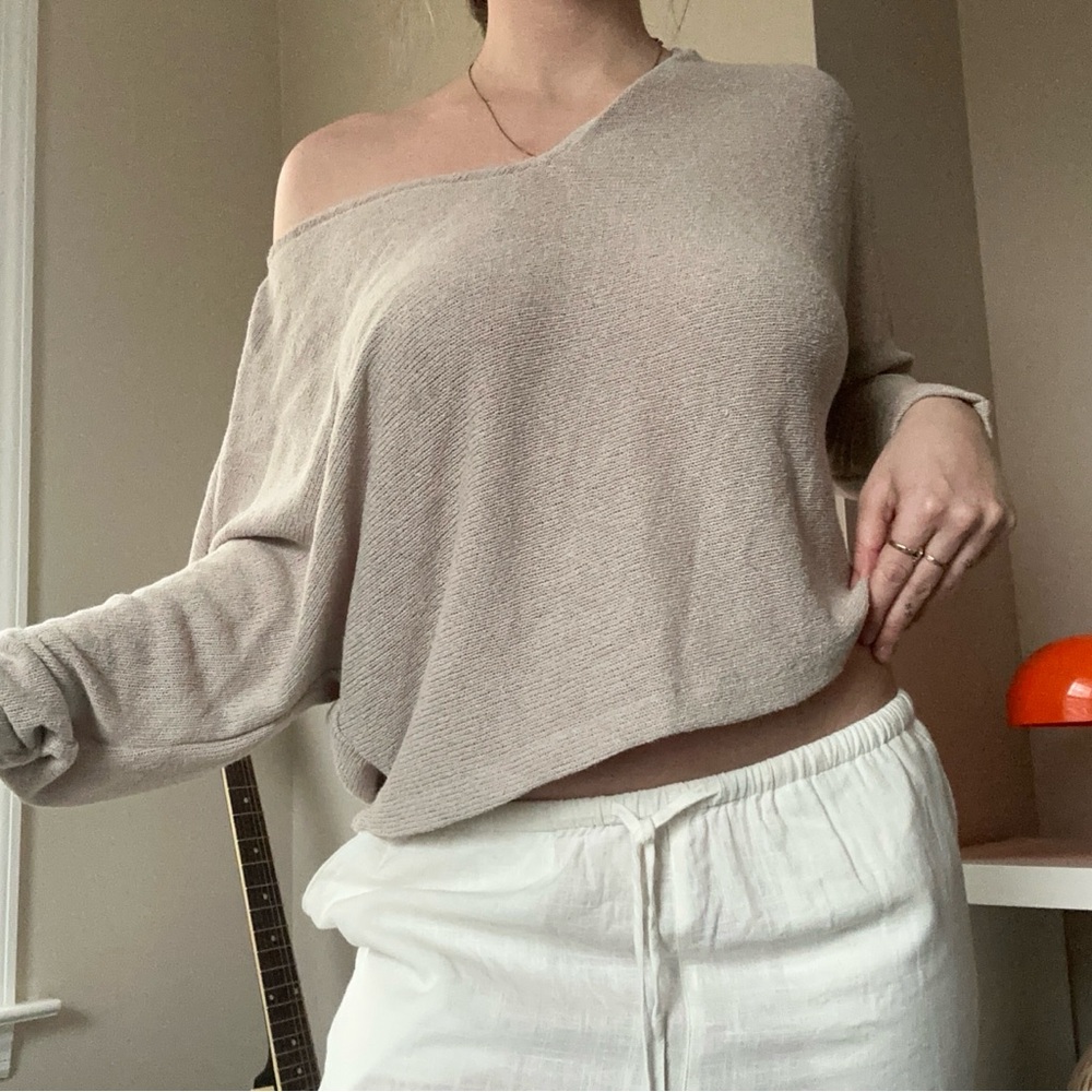 H&M Women's Off-Shoulder Taupe Knit Sweater